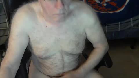 Snapshot of islesman22 chatting on May 2026 09:58:01 AM islesman22 online show from May 2026 09:58:01 AM