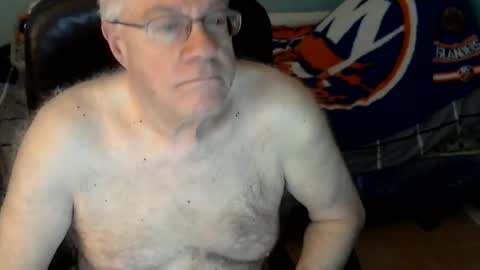 Snapshot of islesman22 chatting on May 2026 09:38:02 AM islesman22 online show from May 2026 09:38:02 AM