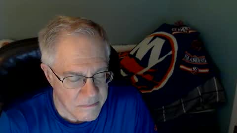 Snapshot of islesman22 chatting on May 2026 11:44:01 PM islesman22 online show from May 2026 11:44:01 PM