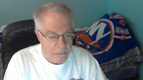 Snapshot of islesman22 chatting on May 2026 10:54:02 AM islesman22 online show from May 2026 10:54:02 AM