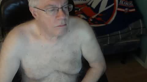 Snapshot of islesman22 chatting on May 2026 09:17:02 AM islesman22 online show from May 2026 09:17:02 AM