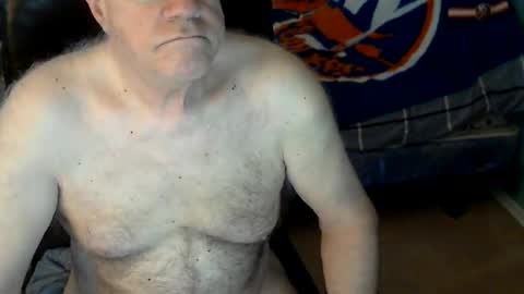 Snapshot of islesman22 chatting on June 2026 09:35:02 AM islesman22 online show from June 2026 09:35:02 AM