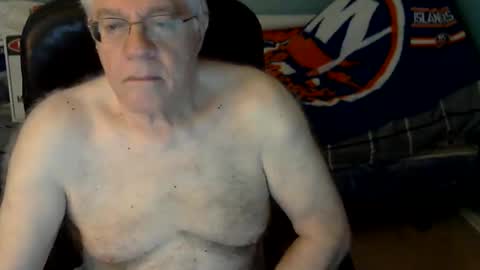 Snapshot of islesman22 chatting on June 2026 09:20:01 AM islesman22 online show from June 2026 09:20:01 AM