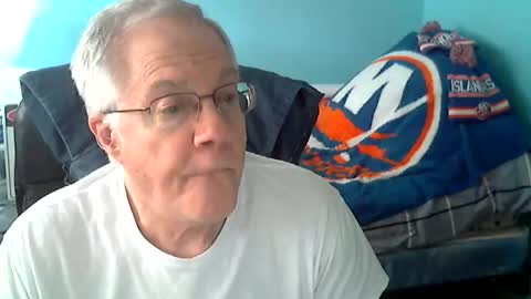 Snapshot of islesman22 chatting on June 2026 10:43:01 PM islesman22 online show from June 2026 10:43:01 PM