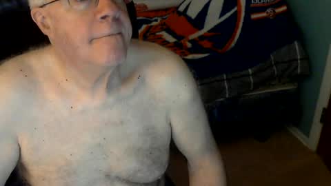Snapshot of islesman22 chatting on July 2026 10:06:01 AM islesman22 online show from July 2026 10:06:01 AM