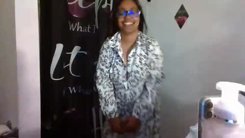 Sharice online show from April 2026 10:44:02 PM