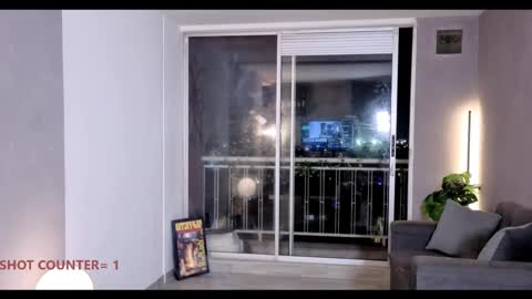 Julyane online show from November 2025 02:11:02 AM