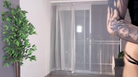 Julyane online show from January 2026 01:09:02 AM