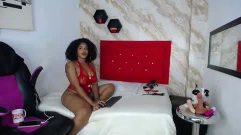 Snapshot of issa__love chatting on November 2025 12:37:01 PM issa online show from November 2025 12:37:01 PM