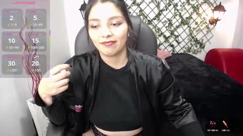 Snapshot of issa_nassar chatting on November 2025 03:23:02 PM Issa online show from November 2025 03:23:02 PM