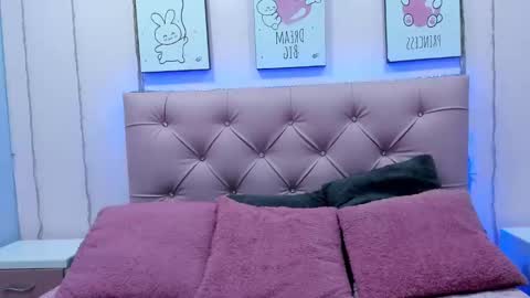 Issa  online show from September 2025 03:08:02 AM