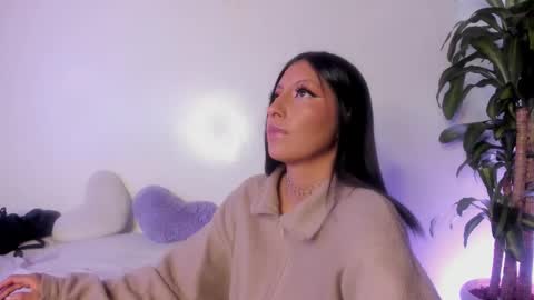 Snapshot of issaandneron_ chatting on November 2025 04:06:02 PM Issa and Neron online show from November 2025 04:06:02 PM