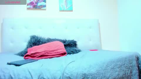 Snapshot of issabellajones chatting on March 2026 04:32:01 PM issabellajones online show from March 2026 04:32:01 PM