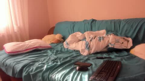 Issabelle online show from November 2025 06:37:02 AM