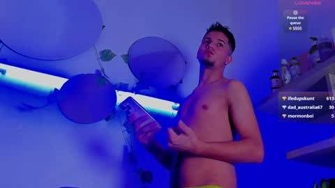 Snapshot of issac_james chatting on December 2024 01:40:01 PM Issac online show from December 2024 01:40:01 PM