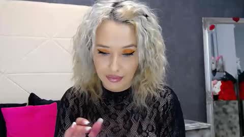 Snapshot of issasmyth chatting on January 2026 04:11:02 PM IssaSmyth online show from January 2026 04:11:02 PM