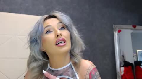 Snapshot of issasmyth chatting on February 2026 04:40:02 PM IssaSmyth online show from February 2026 04:40:02 PM