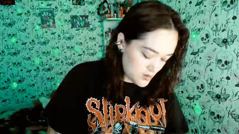 Snapshot of issis_demon chatting on March 2026 03:56:01 AM Yiz online show from March 2026 03:56:01 AM