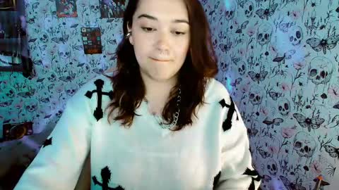 Snapshot of issis_demon chatting on April 2026 03:23:01 AM Yiz online show from April 2026 03:23:01 AM