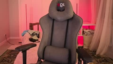 Aizen online show from April 2026 07:58:01 PM