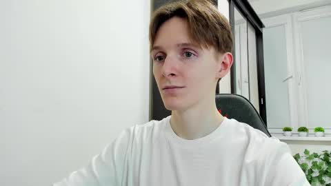 Snapshot of ithan_red chatting on March 2026 05:52:02 PM Ethan online show from March 2026 05:52:02 PM