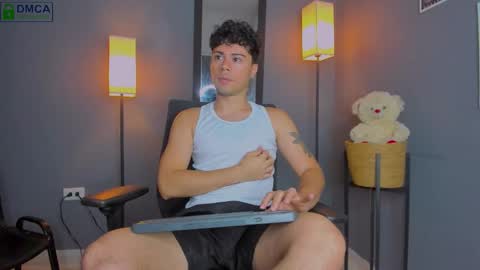 Snapshot of ithan_salvatore chatting on March 2026 01:16:02 PM Ithan and Friends online show from March 2026 01:16:02 PM