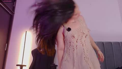 Snapshot of its_bunnyy chatting on March 2026 11:21:01 PM K A R I online show from March 2026 11:21:01 PM