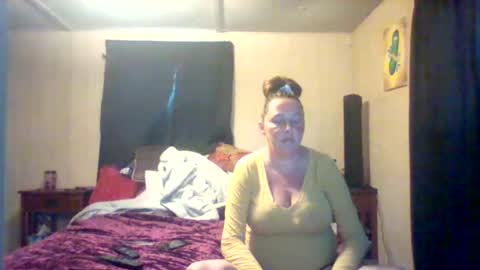 Snapshot of its_kimber chatting on April 2026 03:42:02 PM its kimber online show from April 2026 03:42:02 PM