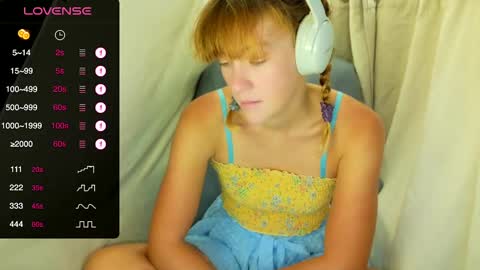 Lily online show from September 2025 08:42:01 PM