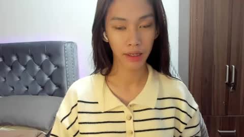 Snapshot of its_me_cora chatting on February 2025 06:29:01 AM Cora online show from February 2025 06:29:01 AM