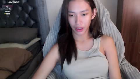 Snapshot of its_me_cora chatting on March 2025 06:15:02 AM Cora online show from March 2025 06:15:02 AM