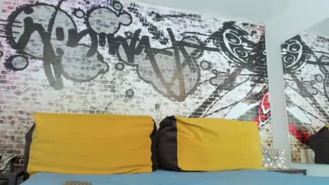 Miley hurtado online show from February 2025 01:15:02 PM