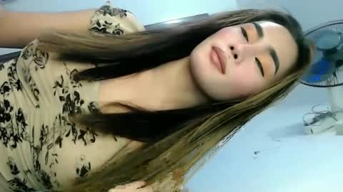 its_me_vanesa online show from February 2026 03:00:02 AM