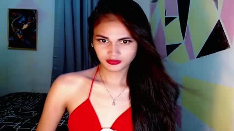 Snapshot of its_mirabel chatting on June 2026 05:24:01 AM MIRABEL online show from June 2026 05:24:01 AM