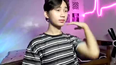 Snapshot of its_saya chatting on August 2026 04:22:01 AM its_saya online show from August 2026 04:22:01 AM