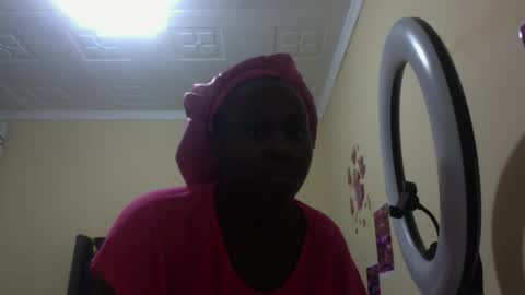 Snapshot of its_sweet chatting on November 2025 05:31:01 AM BigAss horny online show from November 2025 05:31:01 AM