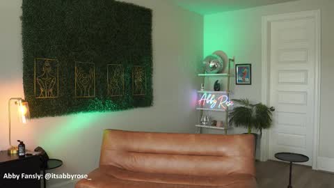 Snapshot of itsabbyrose_ chatting on November 2025 03:18:02 PM Abby Rose online show from November 2025 03:18:02 PM