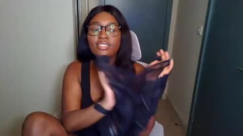itsanna_b online show from July 2026 03:23:01 AM
