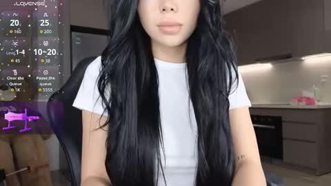 Snapshot of itsdevilcat chatting on October 2025 05:15:02 PM Queen Liya online show from October 2025 05:15:02 PM