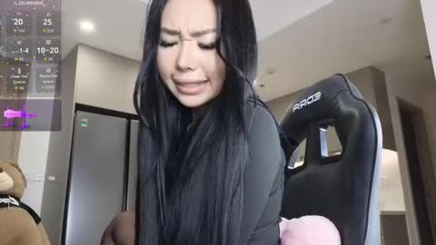 Snapshot of itsdevilcat chatting on November 2025 02:50:02 PM Queen Liya online show from November 2025 02:50:02 PM