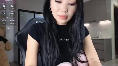 Snapshot of itsdevilcat chatting on February 2026 08:29:02 AM Queen Liya online show from February 2026 08:29:02 AM