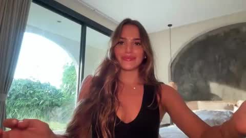 Snapshot of itskatarina chatting on April 2026 09:01:02 AM katarina online show from April 2026 09:01:02 AM
