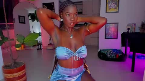 Snapshot of itslau_ chatting on March 2026 01:09:02 AM lau online show from March 2026 01:09:02 AM