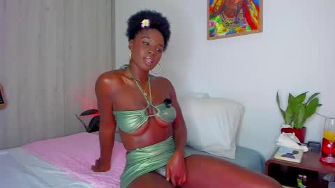 Snapshot of itslau_ chatting on May 2026 03:58:01 AM lau online show from May 2026 03:58:01 AM