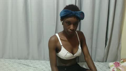 Laynne online show from October 2025 09:29:02 AM