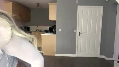 Lola online show from September 2025 04:29:02 PM