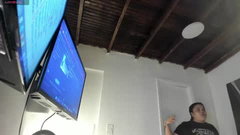 Snapshot of itsmoon_swt_ chatting on June 2026 06:32:02 PM Moon online show from June 2026 06:32:02 PM