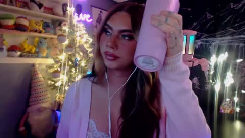 Nicki Foxx online show from December 2024 11:21:01 PM