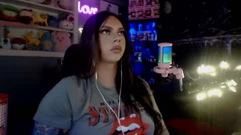 Nicki Foxx online show from January 2025 03:32:02 AM