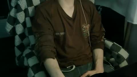 Snapshot of itsnotliam834 chatting on April 2026 01:14:01 AM itsnotliam834 online show from April 2026 01:14:01 AM